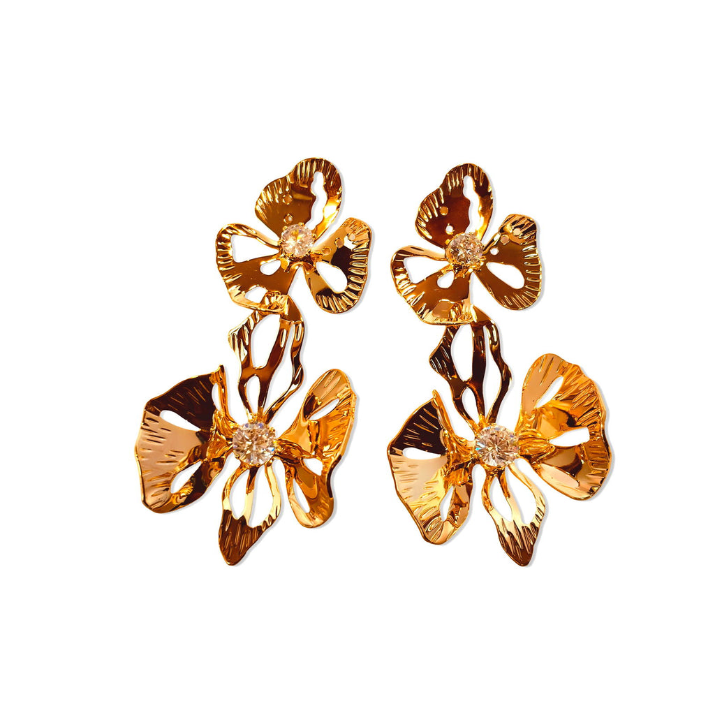 Close-up of flat-lay sculpted gold petals with high-polish texture - Statement elegant gold plated earrings - hypoallergenic anti‑tarnish waterproof nickel‑free lead‑free gold plated earrings - scratch‑resistant fade‑resistant water‑resistant gold plated earrings