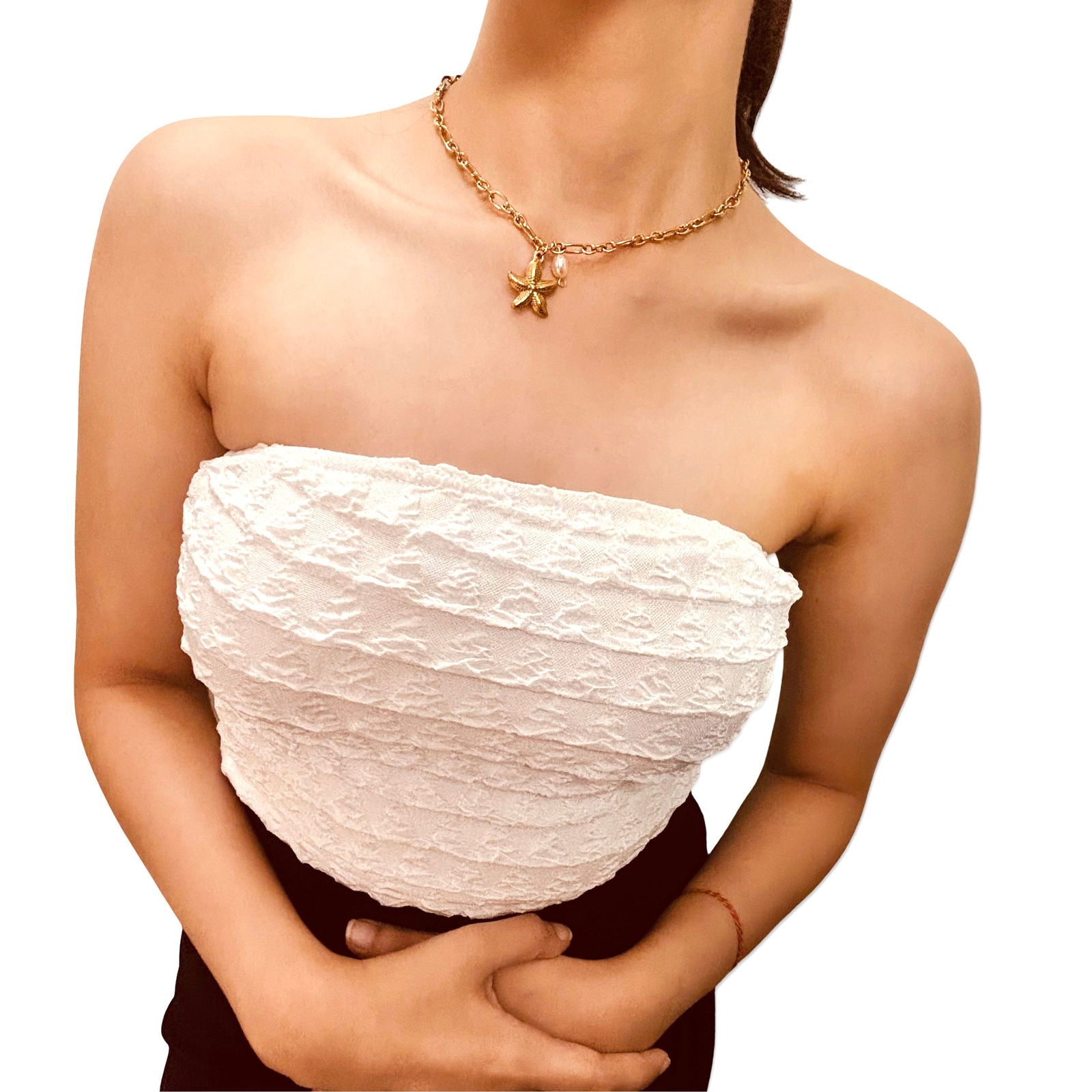 Model wearing waterproof 18K gold plated starfish and baroque pearl stainless steel necklace gift for her under 2000 – coastal chic trendy accessory under 1500 - anti‑tarnish 18K gold plated stainless steel dainty necklace birthday gift for her ideas under 2000 - Rakhi gifts for sister under 2000 - jewelry Raksha Bandhan gifts - gold pendant under 2000 - gold necklace under 2000